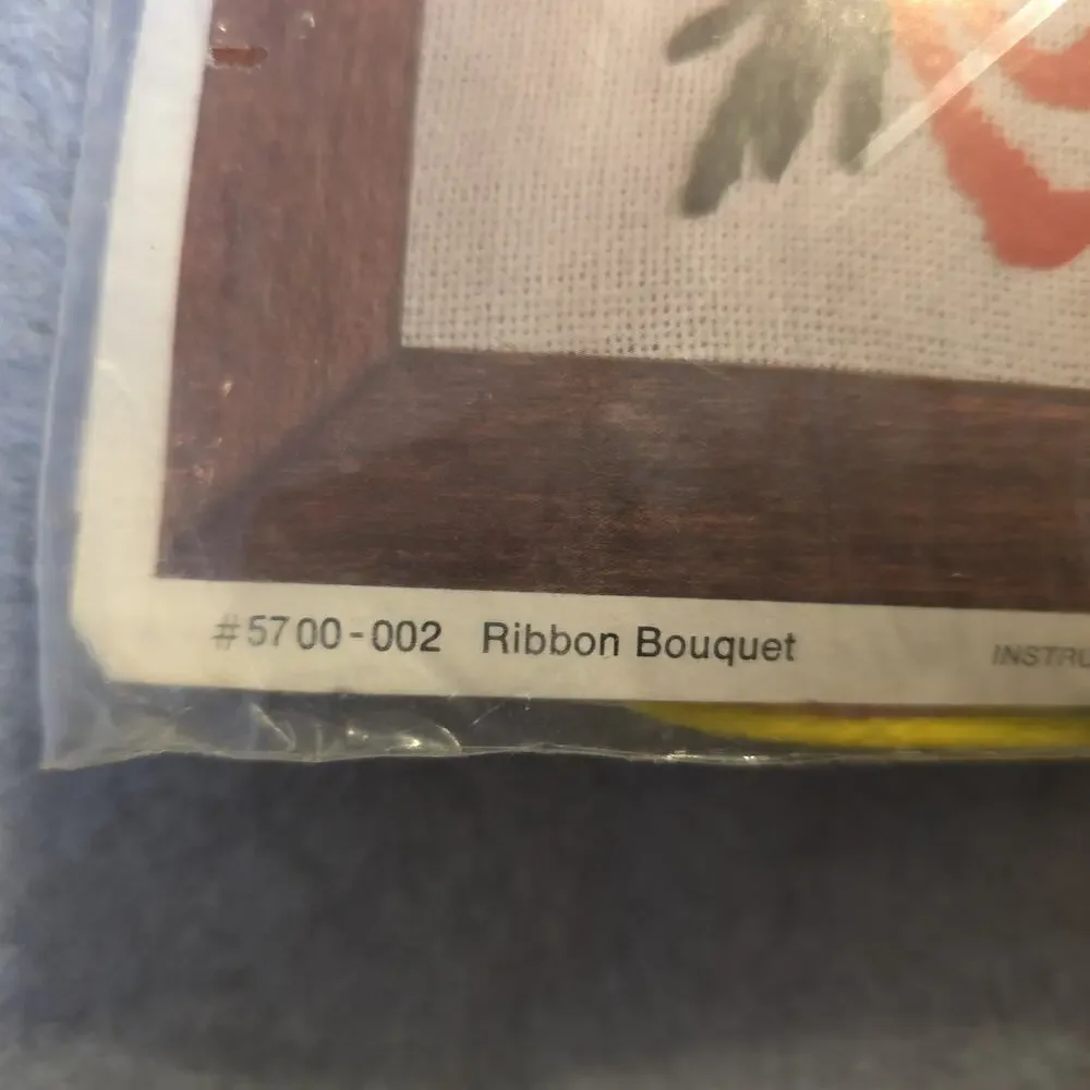 Fruit of the Loom Creative Stitchery Kit‎ Ribbon Bouquet #5700-002 Vintage 1970s